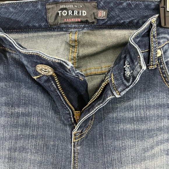 NWOT Torrid Plus Size Dark Wash Slim Boot Cut Jeans Size 18 Style 11426225 - Picture 9 of 12